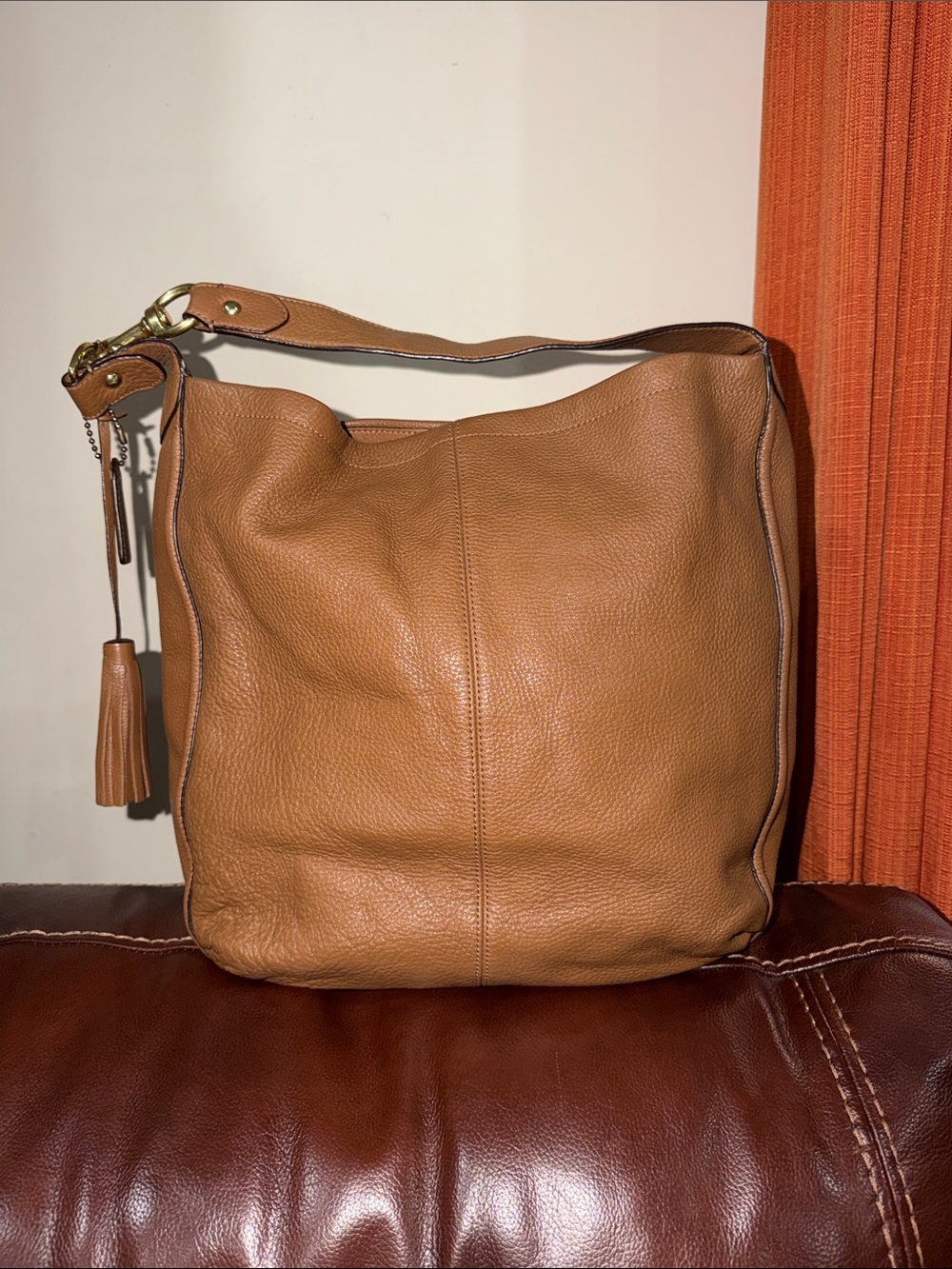 ‼️Coach Avery Leather Hobo Shoulder Bag - Picture 4 of 13